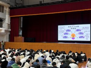 1131226 鄭鈺樺老師高三學習歷程檔案宣導代表照片