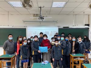 110學年度韓國月村中學姊妹校線上交流代表照片