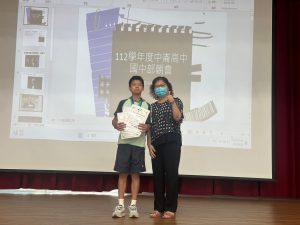 1121-1120913國中部朝會(圖書館)代表照片