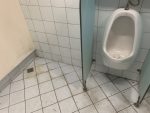 1F男廁小便斗容易積水